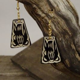 Boucles d’oreilles motifs tribaux