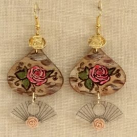 Boucles d’oreilles roses roses