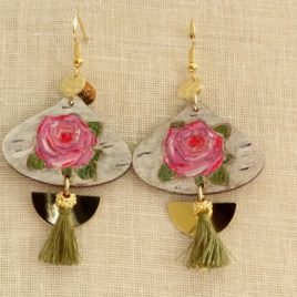 Boucles d’oreilles roses roses