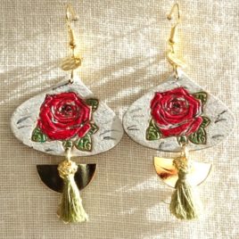 Boucles d’oreilles roses rouges