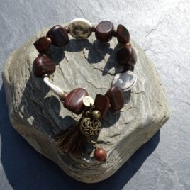 Bracelet en bois de kamagong et céramique